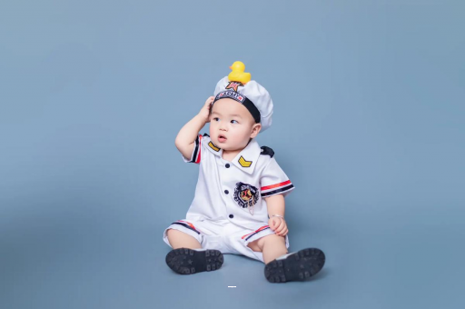 灌云宝宝老摇头怎么回事